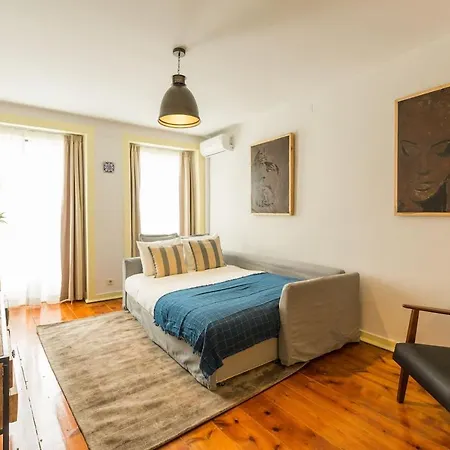 Ola - Rato Iii * Lisboa